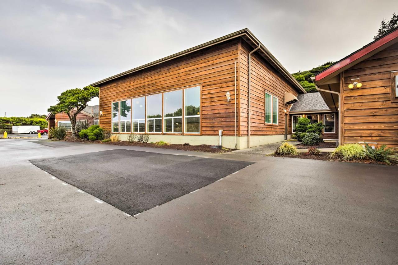 Comfortable Lincoln City Condo With Patio And Views! Eksteriør bilde