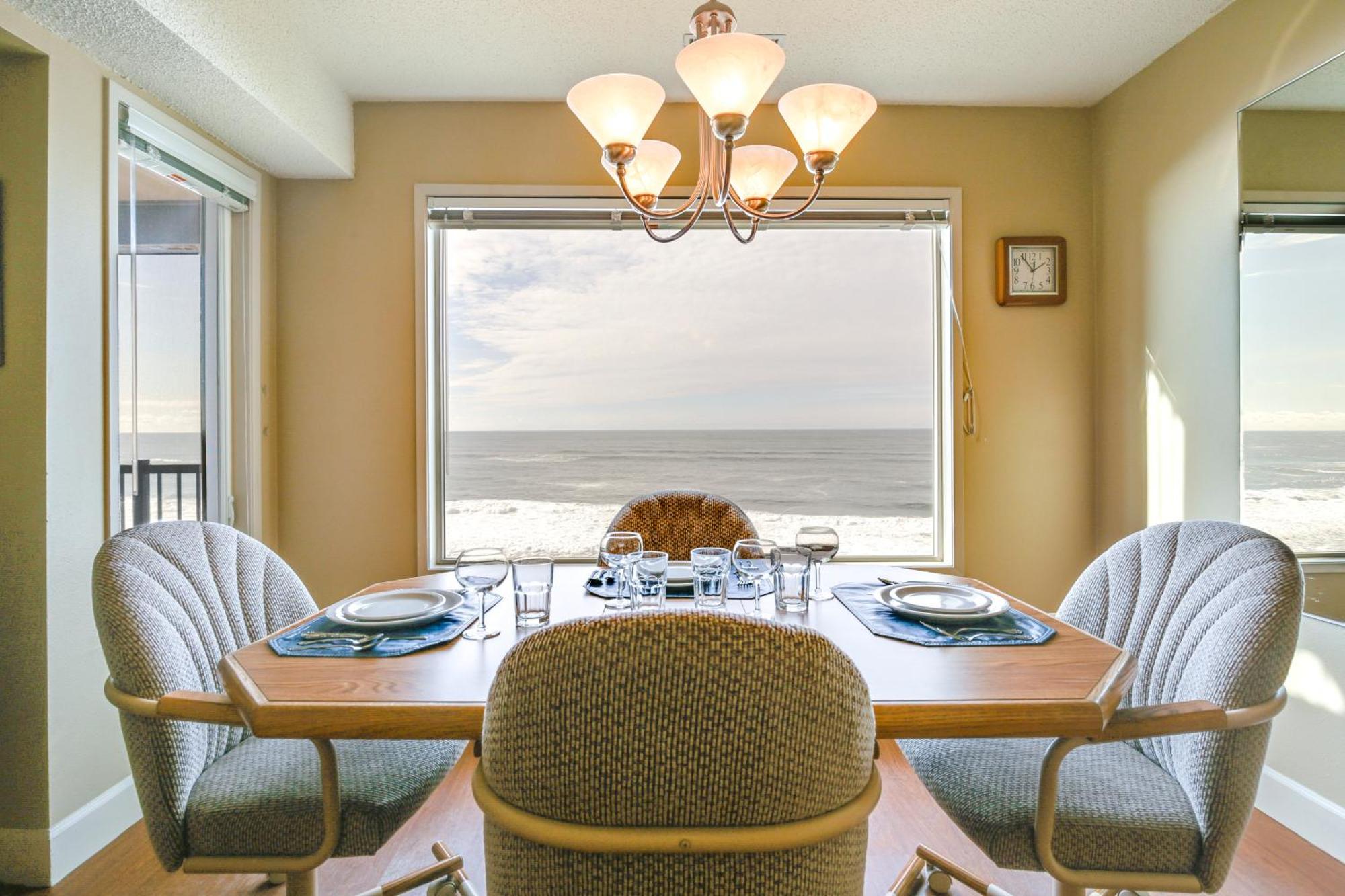 Comfortable Lincoln City Condo With Patio And Views! Eksteriør bilde